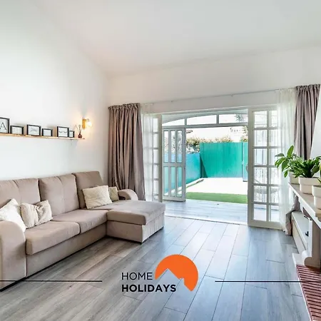 #127 Quinta Do Poco With Shared Pool By Holidays * Albufeira